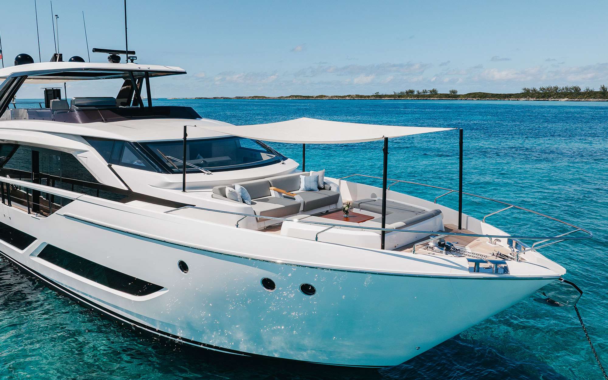 Yacht Photo 14